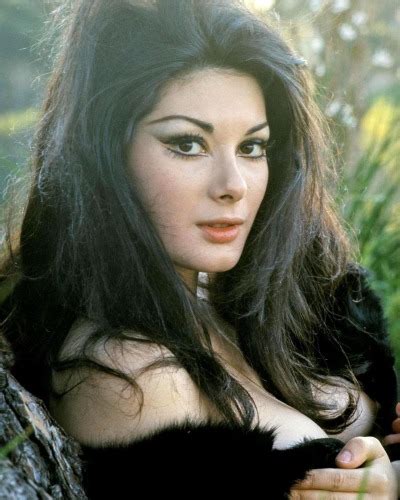 post [679817022436163584] edwige fenech tumbex