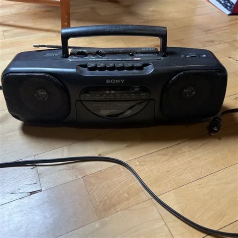 VINTAGE SONY CFS B11 Portable AM FM Radio Cassette Player Recorder