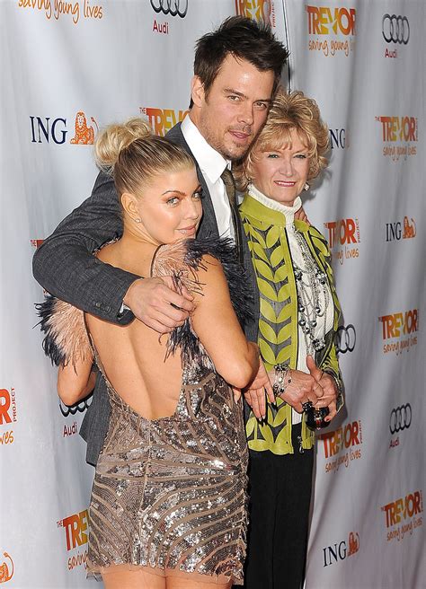 Fergie And Josh Duhamel Posed With Joshs Mom Bonny At A Charity