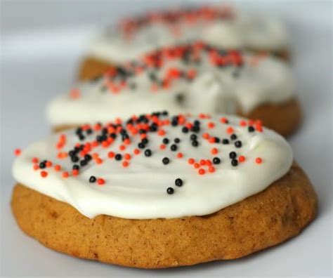 Bakebakebake Pumpkin Cookies With Cream Cheese Frosting Im Thinking