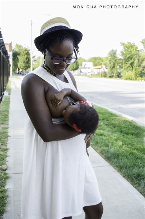 Breastfeeding On The Sidewalk Is Actually Completely Normal Photos Of Black Women