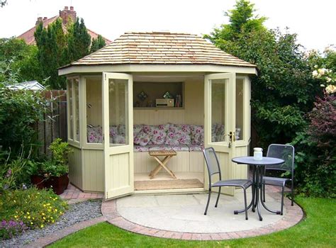 Oval Summerhouse Colonial Style Garden By Homify Colonial Tiles