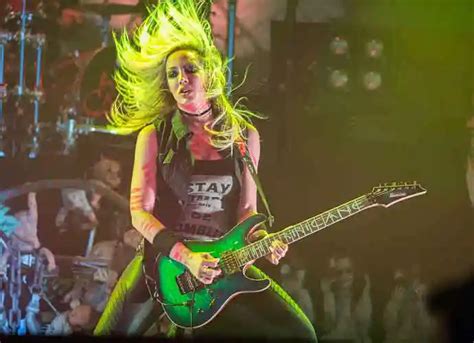 Guitarist Nita Strauss Departs Alice Coopers Band And Cancels Solo Shows