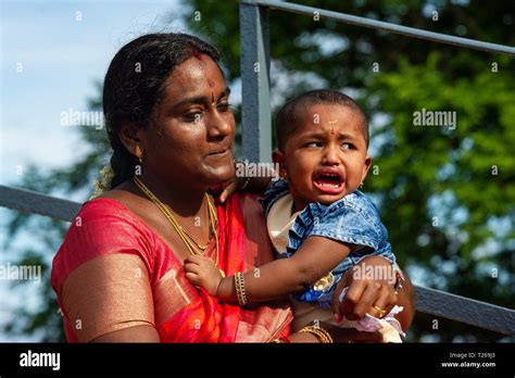 Crying Child India Hi Res Stock Photography And Images Alamy