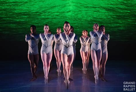 Review Grand Rapids Ballets Movemedia Handmade Shines Ballet Forever