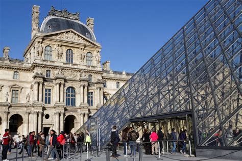 Entrance Of The Louvre Museum Editorial Stock Photo Image Of Place