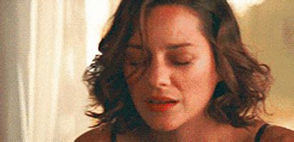 Marion Cotillard Gif Swim Underwater Discover Share Gifs Sexiz Pix