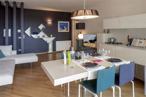 Per dividere il soggiorno dalla cucina in un open space, si possono utilizzare queste idee: Cucina Appartamento LAGO Noema | Arredamento, Arredamento ...