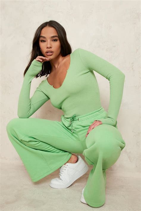 Women S Green Notch Neck Long Sleeve Bodysuit Boohoo Uk