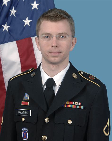 She is a former united states army soldier who was convicted by. Chelsea Manning - Wikiwand