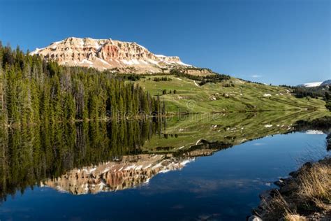 Beartooth Lake Reflections Wyoming Stock Image Image Of Mountains