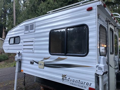 Adventurer 76r Truck Camper 8500 Nice Lite Camper For 12 Ton Trucks