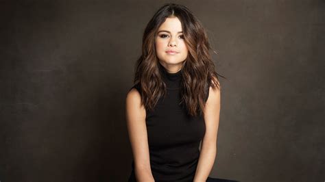 Selena Gomez Hd Wallpapers 06319 Baltana