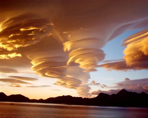 Lenticular Clouds Roddlysatisfying