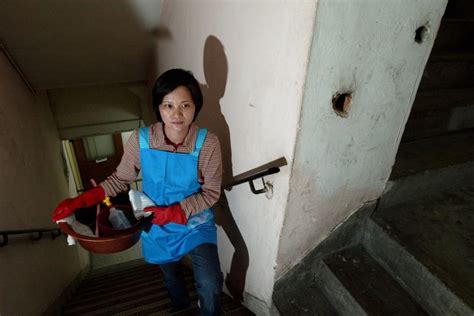 ‘pay Hong Kong Domestic Helpers More’ Worker Doing Housework For 10 Employees A Month Still