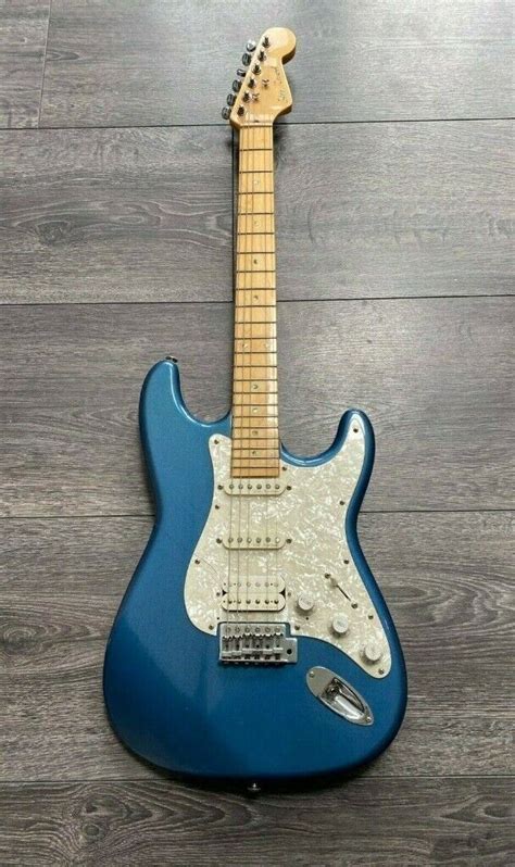 Jim Reed Stratocaster Electric Guitar With Carry Case In Blue Metallic In Cannock
