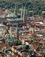 Luftaufnahme Lübeck - Innenstadt und des Altstadt - Zentrums von Lübeck ...