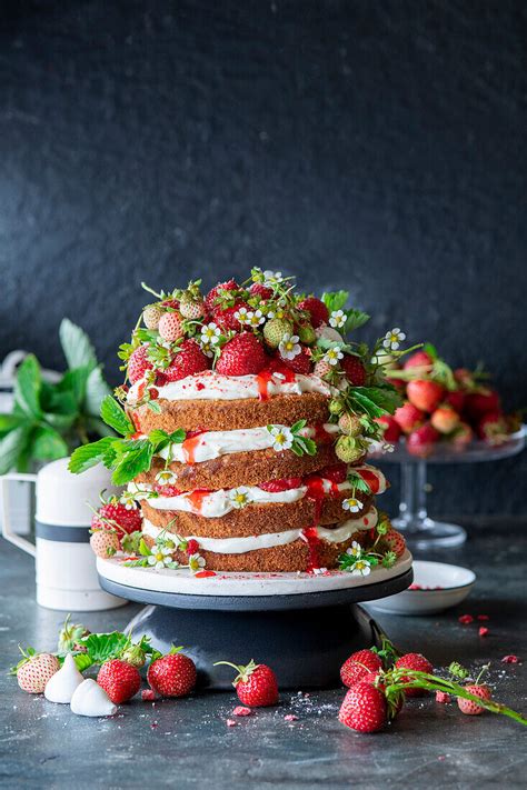 Strawberry Naked Cake With Mascarpone License Images 13481569