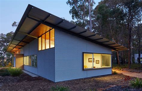 9 Examples Where Corrugated Steel Has Been Used As Siding Contemporist