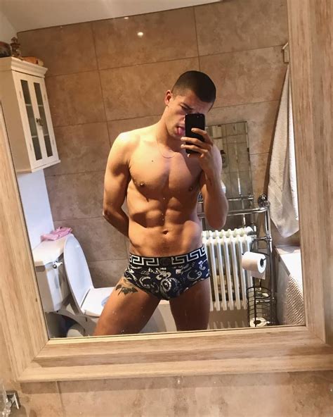 Openly Gay Actor Dancer Sam Salter Shirtless Naked Pics Porno Bilder