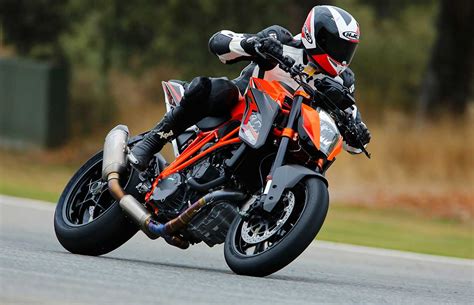 Ktm has not announced anything officially regarding the launch of the 1290 super duke r in india. Rumour: KTM 1290 Super Duke R to arrive in India before ...