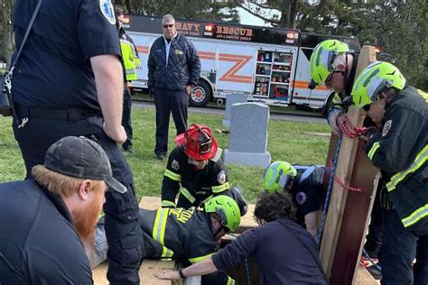 Cemetery Worker 47 Rescued After Falling Into Nj Grave When Piece