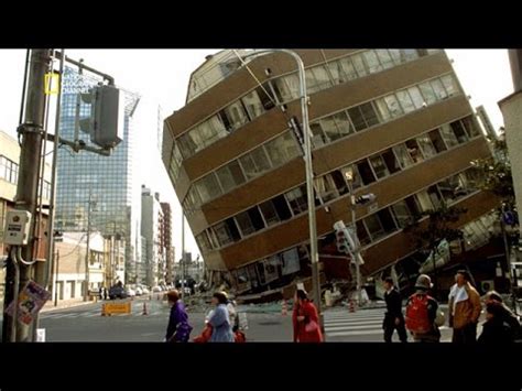 Secousse qui ébranle violemment la terre. Le tremblement de terre de Kobe - YouTube