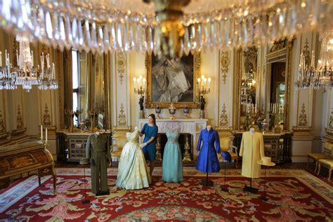 Buckingham Palace Englisches Königshaus Wird Komplett Renoviert Der Spiegel
