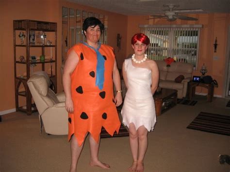 25 Couples Costumes Inspired By Cartoons With Images Couples Costumes Old Halloween