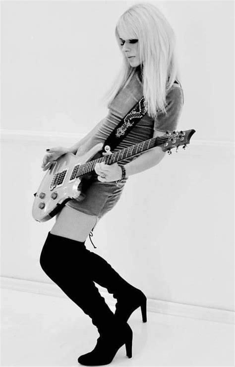 Orianthi Female Guitarist Female Musicians Heavy Metal Girl