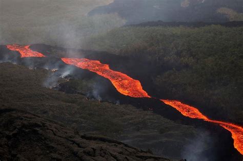 VidÉo Le Piton De La Fournaise Entre En éruption à La Réunion Pour La