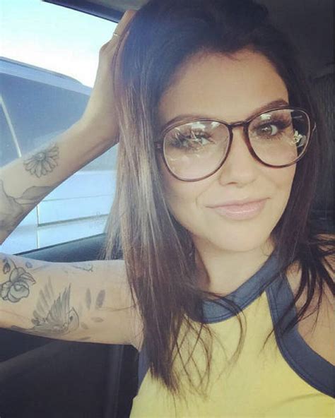 Girls Who Show How Sexy Glasses Can Be Pics Izispicy