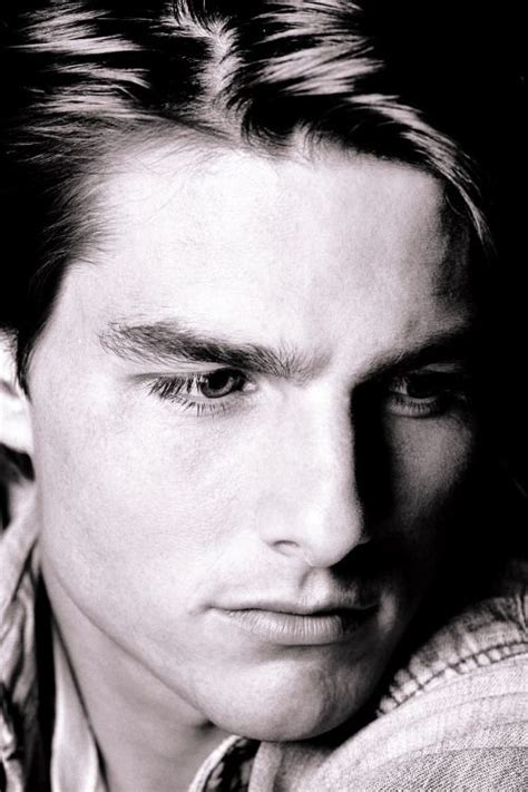 Cruise has picked up many injuries from these stunts, including breaking his ankle on mi 6. but cruise told graham norton that he loves doing stunts, and can't help but smile while doing them. that smile's gonna be the end of me | Tom cruise young ...