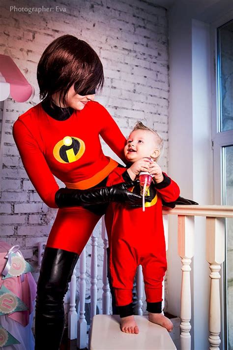 The Incredibles Cosplay Mom And Son As Elastigirl And Jack Jack The Rpf Pulse Halloween