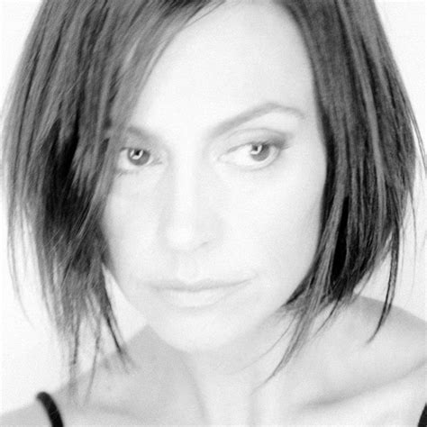 1 de octubre de 1968) es una actriz chilena de cine, teatro y televisión. Claudia Burr: Actriz de populares teleseries de TVN fue ...
