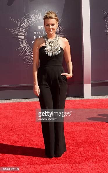 Actress Ali Fedotowsky Attends The 2014 Mtv Video Music Awards At The