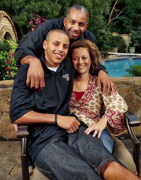 Stephen Curry Poses With His Parents Dell And Si Photo Blog