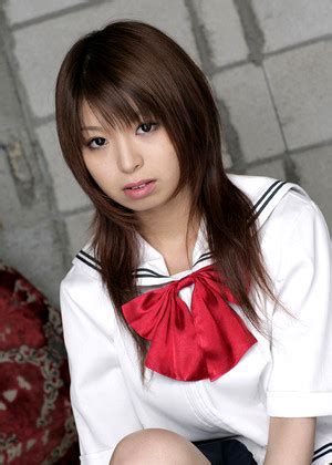 Riko Araki Pics Gallery