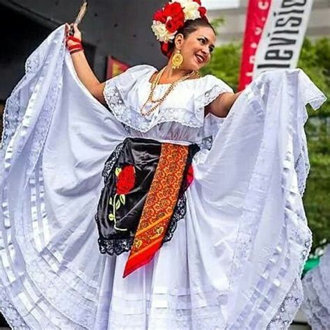 Veracruz Ballet Folklorico Puro Mexico En Toronto Vestidos Tipicos Mexicanos Ropa