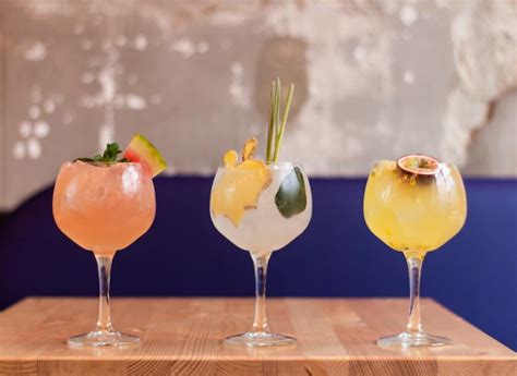 3 Cocktails To Make For Your Spring Party