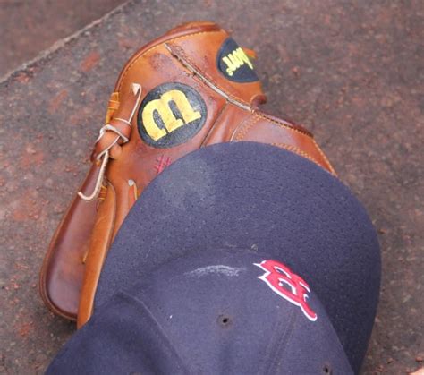 What Pros Wear Dustin Pedroia S Wilson A Glove What Pros Wear