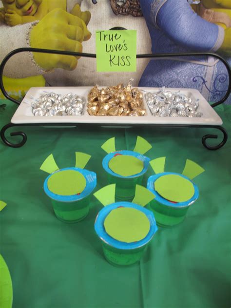 My children and i love planning a party! Snowflakes and Starfish: Mini Shrek Party