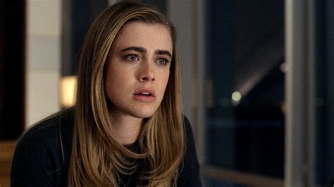Watch Manifest Highlight: Danger Closes in on the Passengers - NBC.com