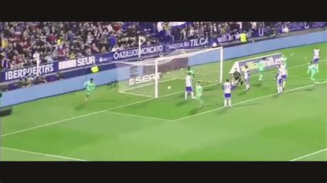 فيما ريال مدريد المنتشي بصحوته الأخيرة على مستوى المحلي و الأوروبي إذ بعد أن حقق الفوز في مباراة الذهاب إستطاع تحقيق فوز أخر مهم بالنسبة لمشواره في الليجا هذا الموسم السبت الماضي في الكلاسيكو على غريمه برشلونة بنتيجة هدفين مقابل هدف. ‫ملخص مباراة ريال مدريد 4-0 سرقسطة‬‎ - YouTube