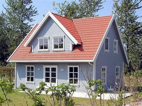 Welche kosten entstehen, wenn ein handwerker die arbeit übernimmt? Schwedenhaus-Holzhaus-Farbe-streichen-04 | Schwedenhaus ...
