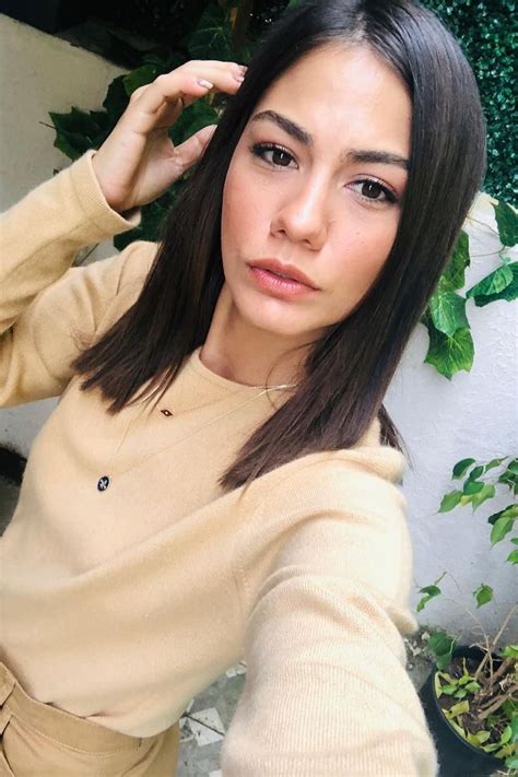 Demet Ozdemir Selfie Instagram Demet Ozdemir Selfie Demet Özdemir Face Hairstyle Demet