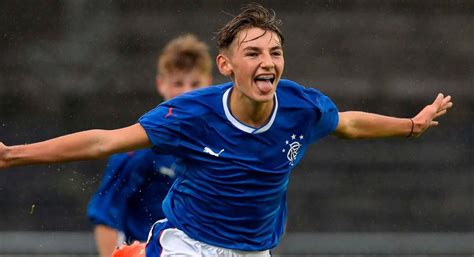 Billy gilmour is a midfielder who joined our academy in the summer of 2017 from glasgow rangers, where he had been since the age of eight. Billy Gilmour confirms he has joined Chelsea - Talk Chelsea