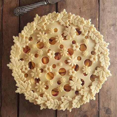 Martha Stewart Is Obsessed With This Bloggers Instagram Creative Pie