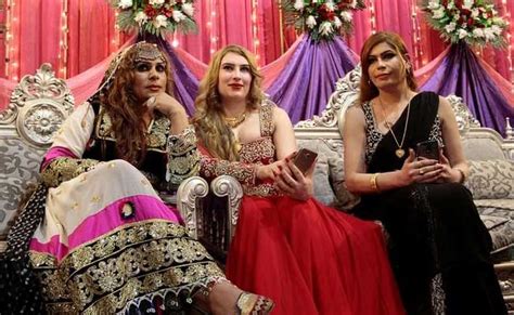 Transgenders In Pakistan Celebrate First Birthday Party In Years