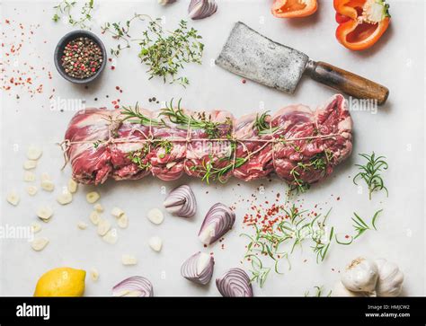 Preparing Raw Roast Beef Hi Res Stock Photography And Images Alamy
